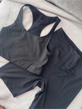 Girlfriend collective ribbed biker short and bra set mixed sizing m large